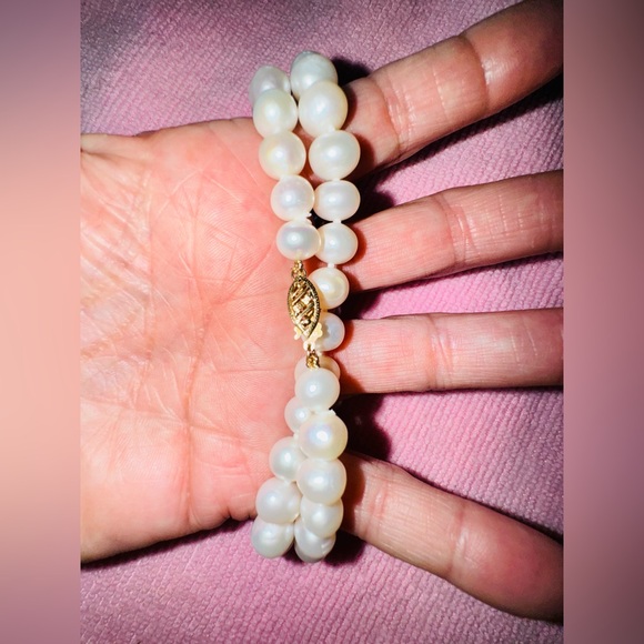 10mm PEARLS VINTAGE white Elegant 8-1/2 in Necklace solid 14kt yellow gold clasp - Picture 11 of 12